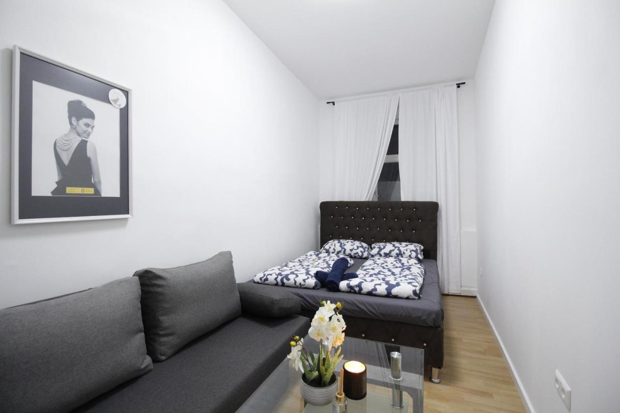 Comfort Triple Room Th Viena Exterior foto