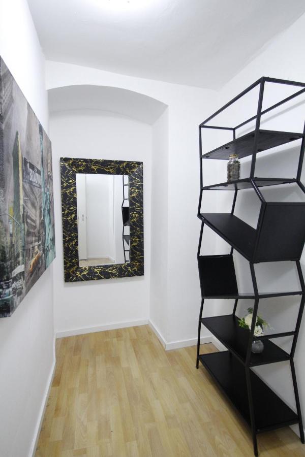 Comfort Triple Room Th Viena Exterior foto